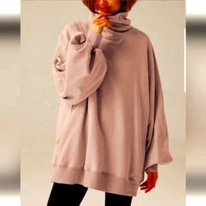 NWT Whisper Oversized Turtleneck Sweatshirt (Pink) - LIT Activewear